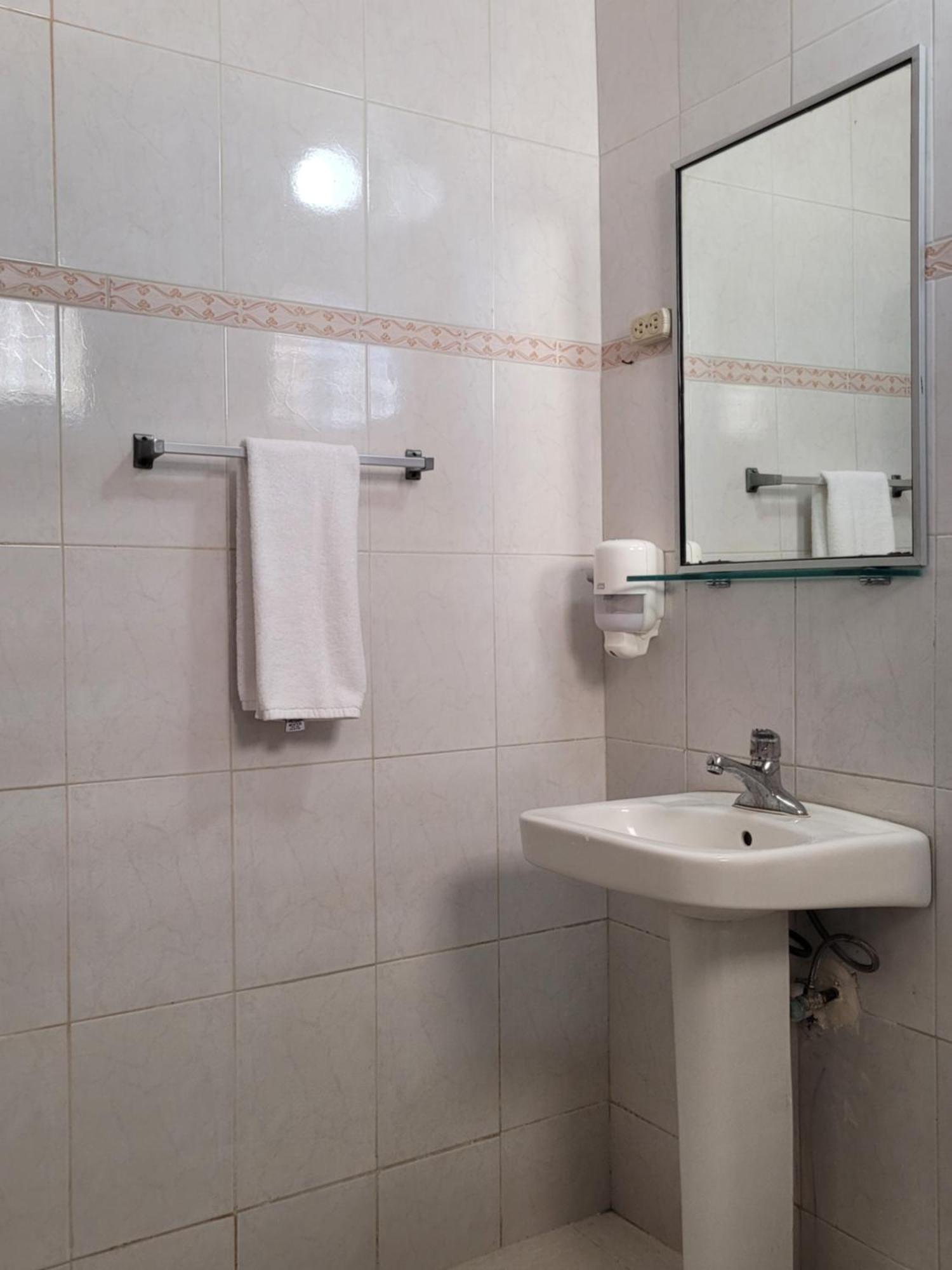 Aparta Hotel Drake Bolivar Santo Domingo Exteriör bild